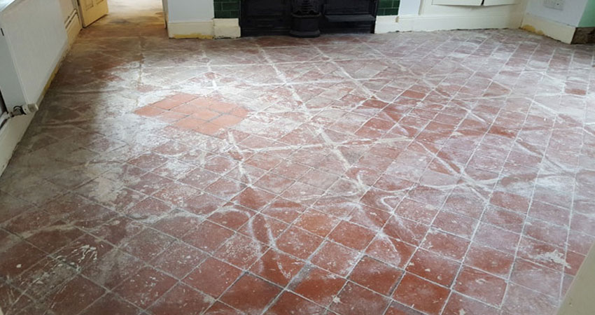 از بین بردن شوره و سفیدک کاشی